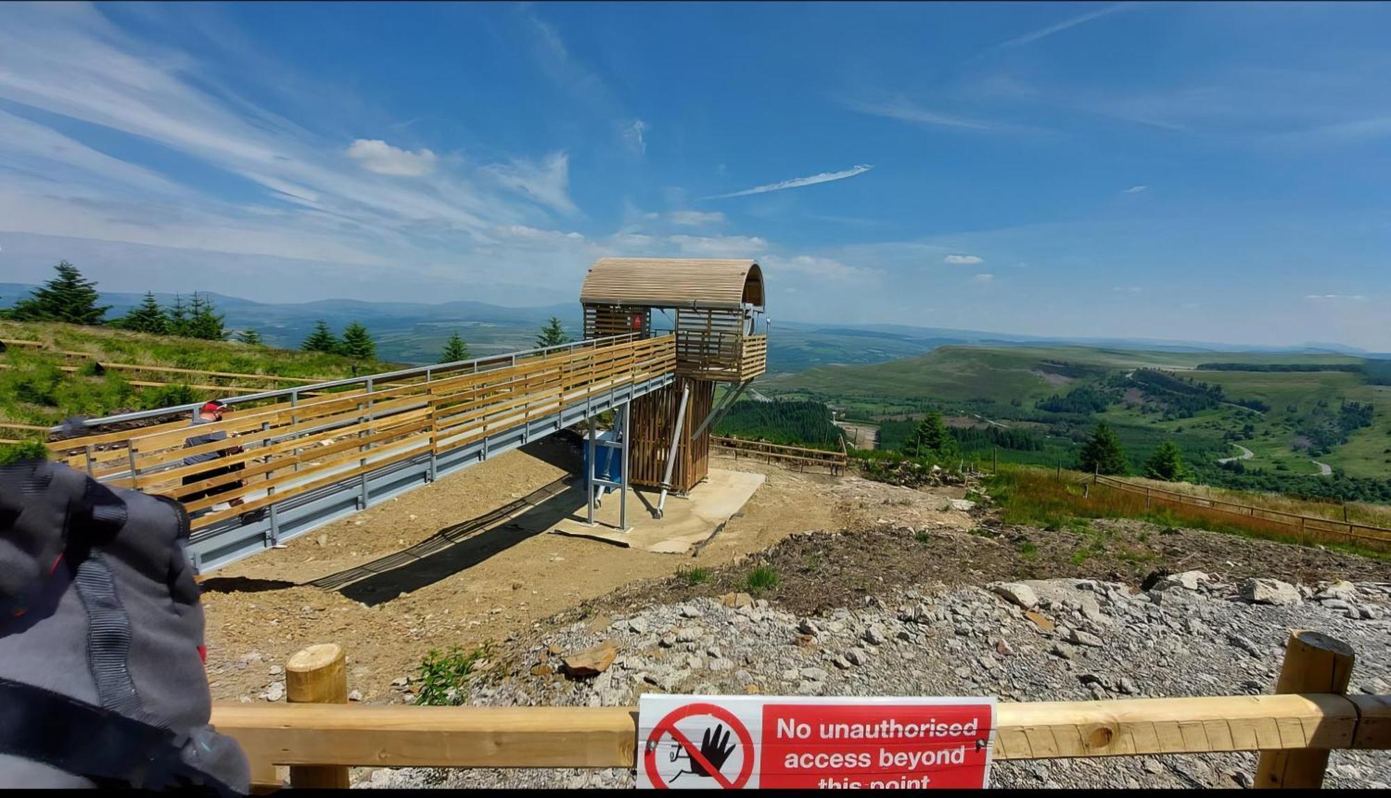 The View Spacious Apartment In Afan Forest Bike Park By Staystaycations ポート・タルボット エクステリア 写真