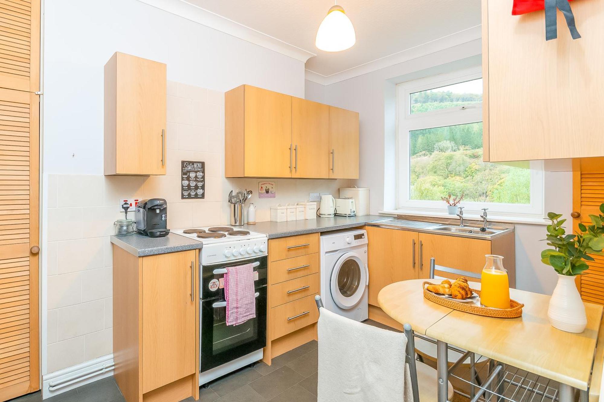 The View Spacious Apartment In Afan Forest Bike Park By Staystaycations ポート・タルボット エクステリア 写真