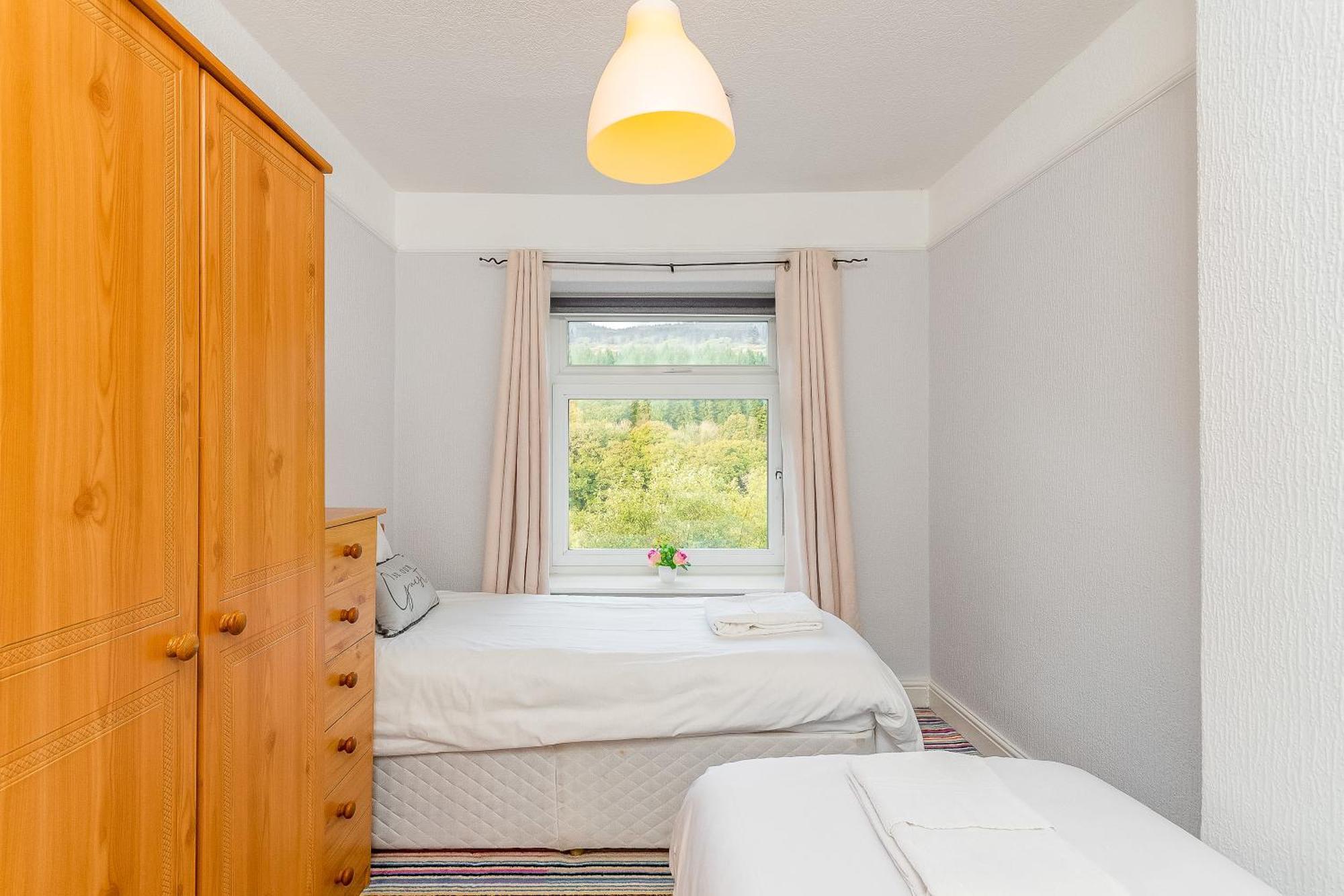 The View Spacious Apartment In Afan Forest Bike Park By Staystaycations ポート・タルボット エクステリア 写真